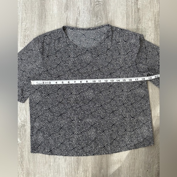 Lululemon Good to Go Tee Plush Petal Black Ghost Size Medium Four-way stretch - Picture 6 of 7